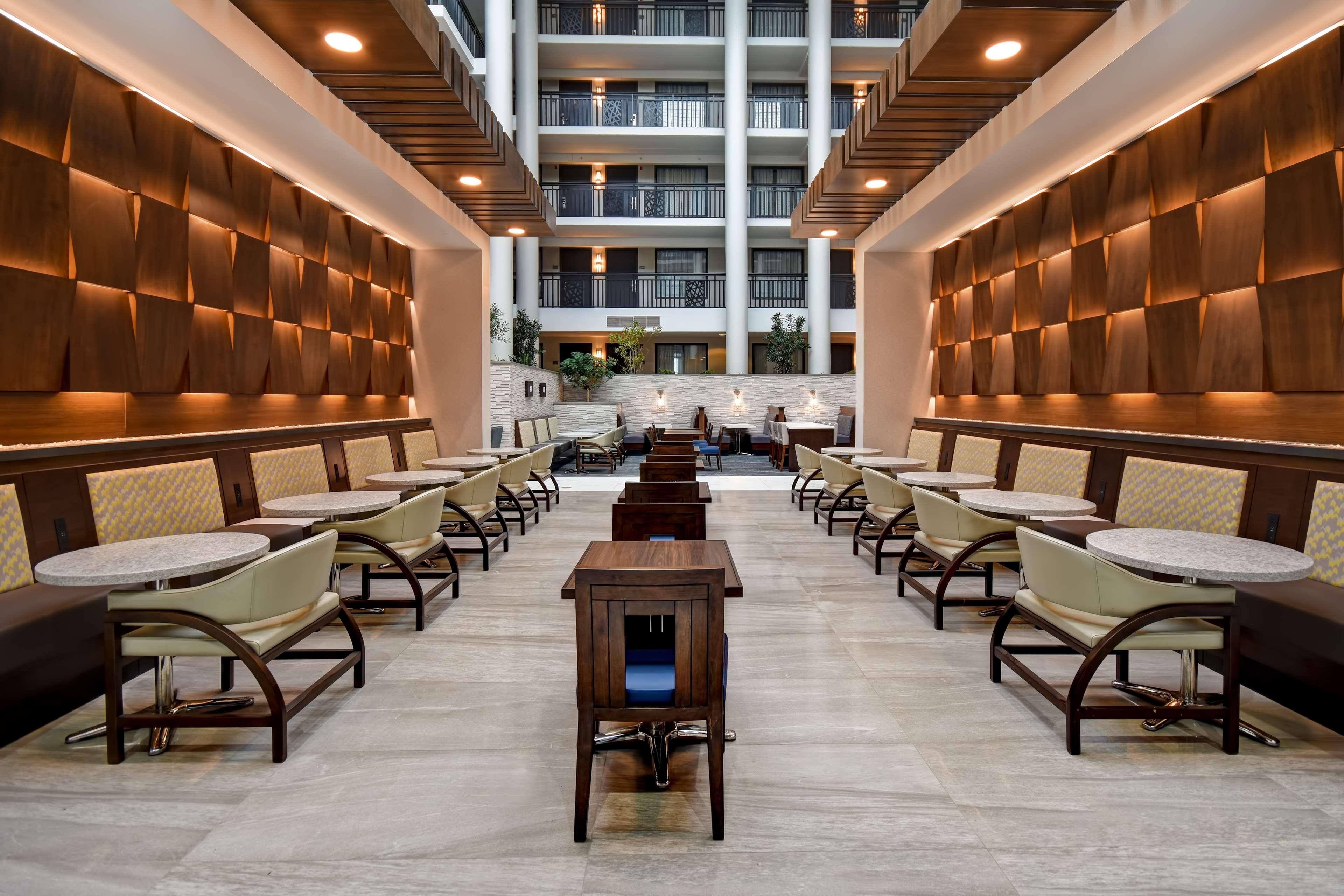 Embassy Suites Syracuse East Syracuse Esterno foto