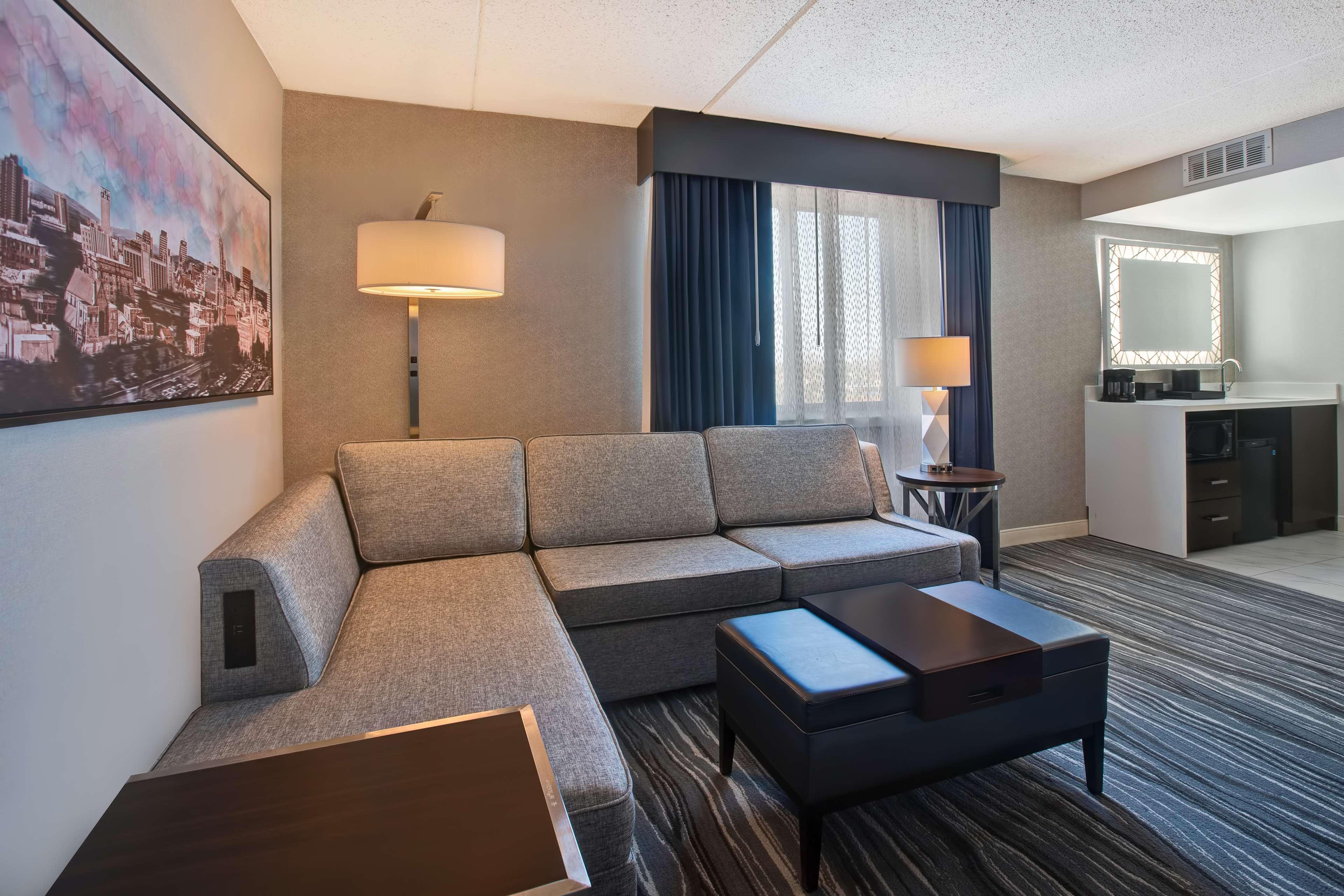 Embassy Suites Syracuse East Syracuse Esterno foto