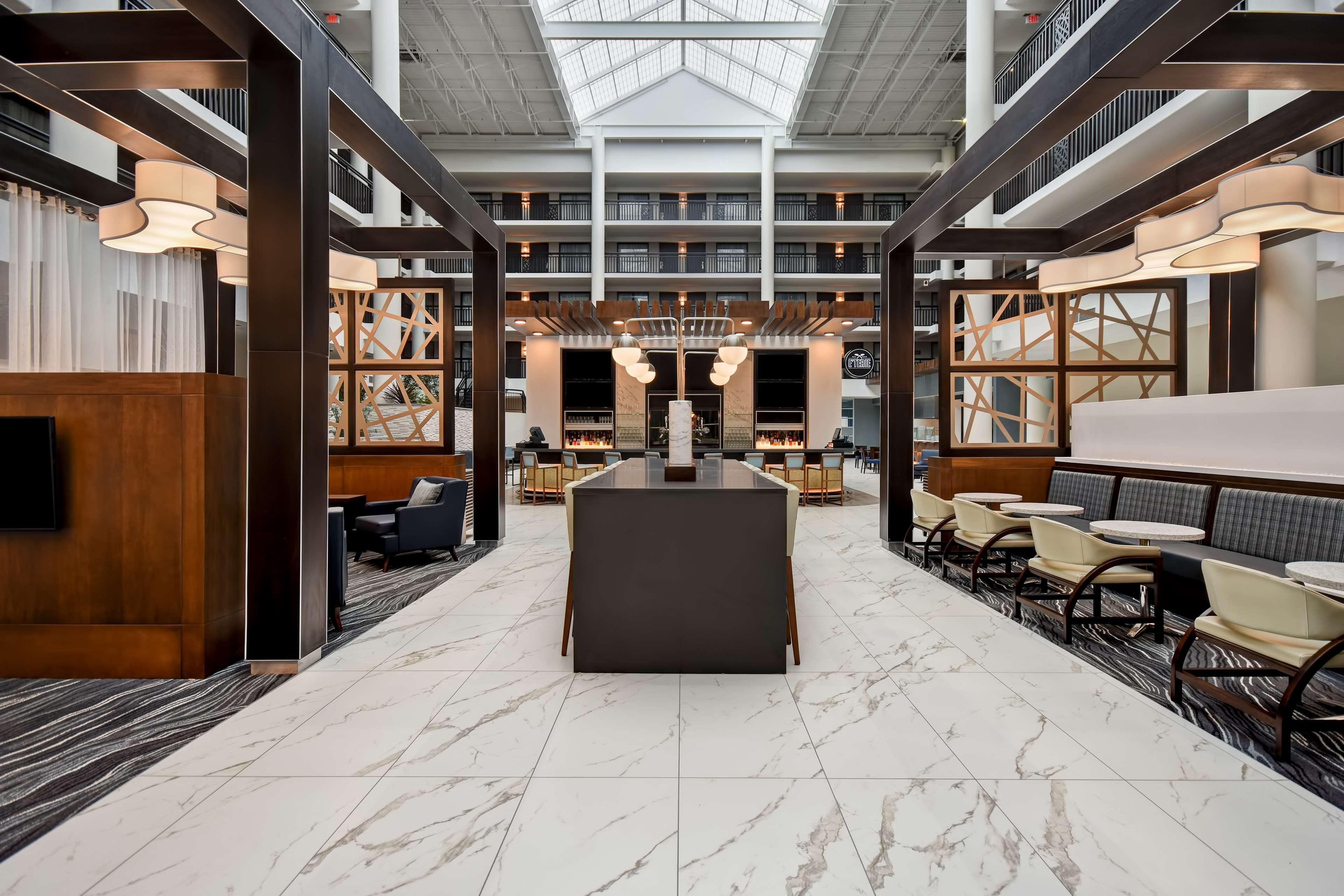 Embassy Suites Syracuse East Syracuse Esterno foto