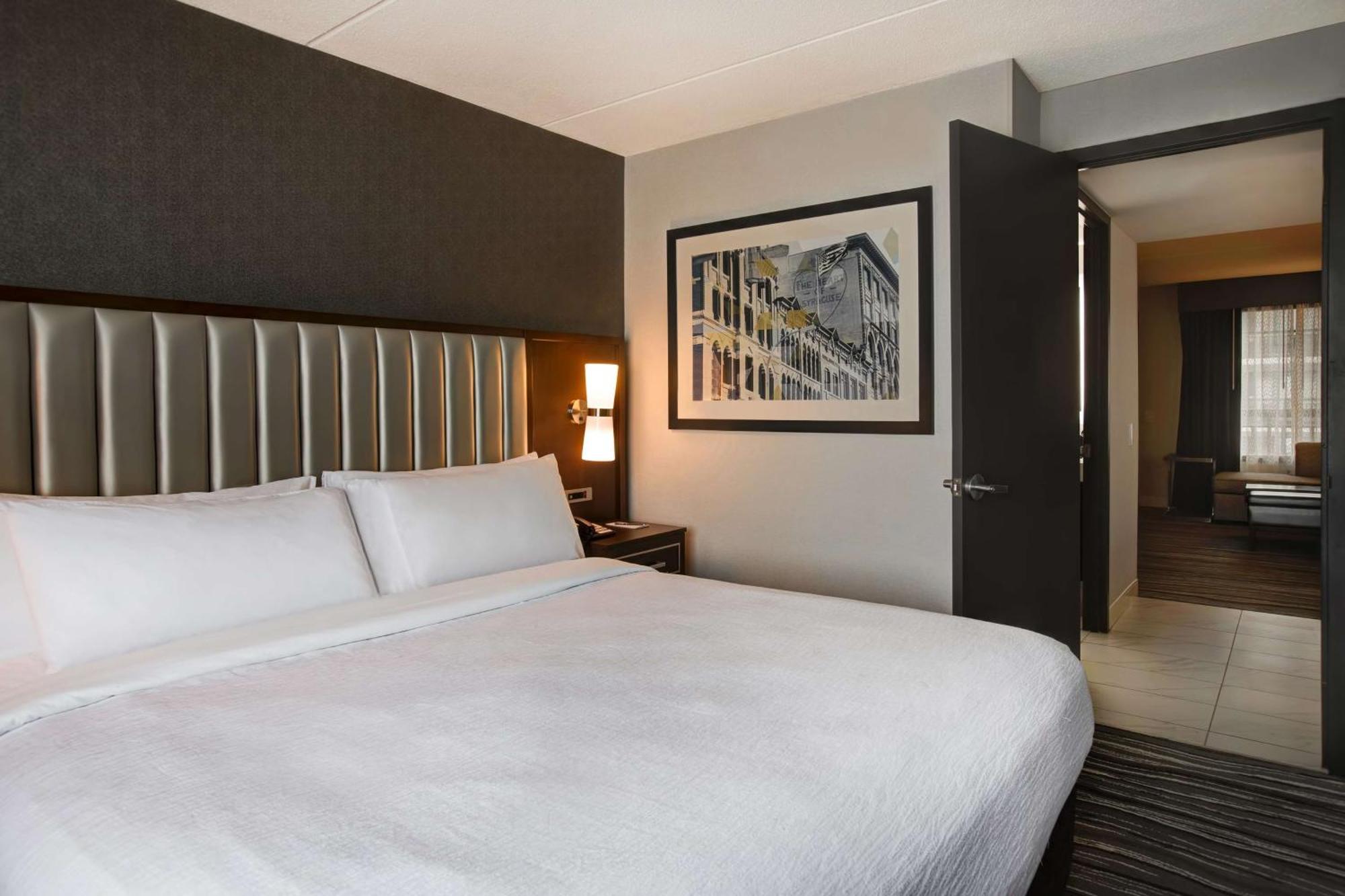 Embassy Suites Syracuse East Syracuse Esterno foto