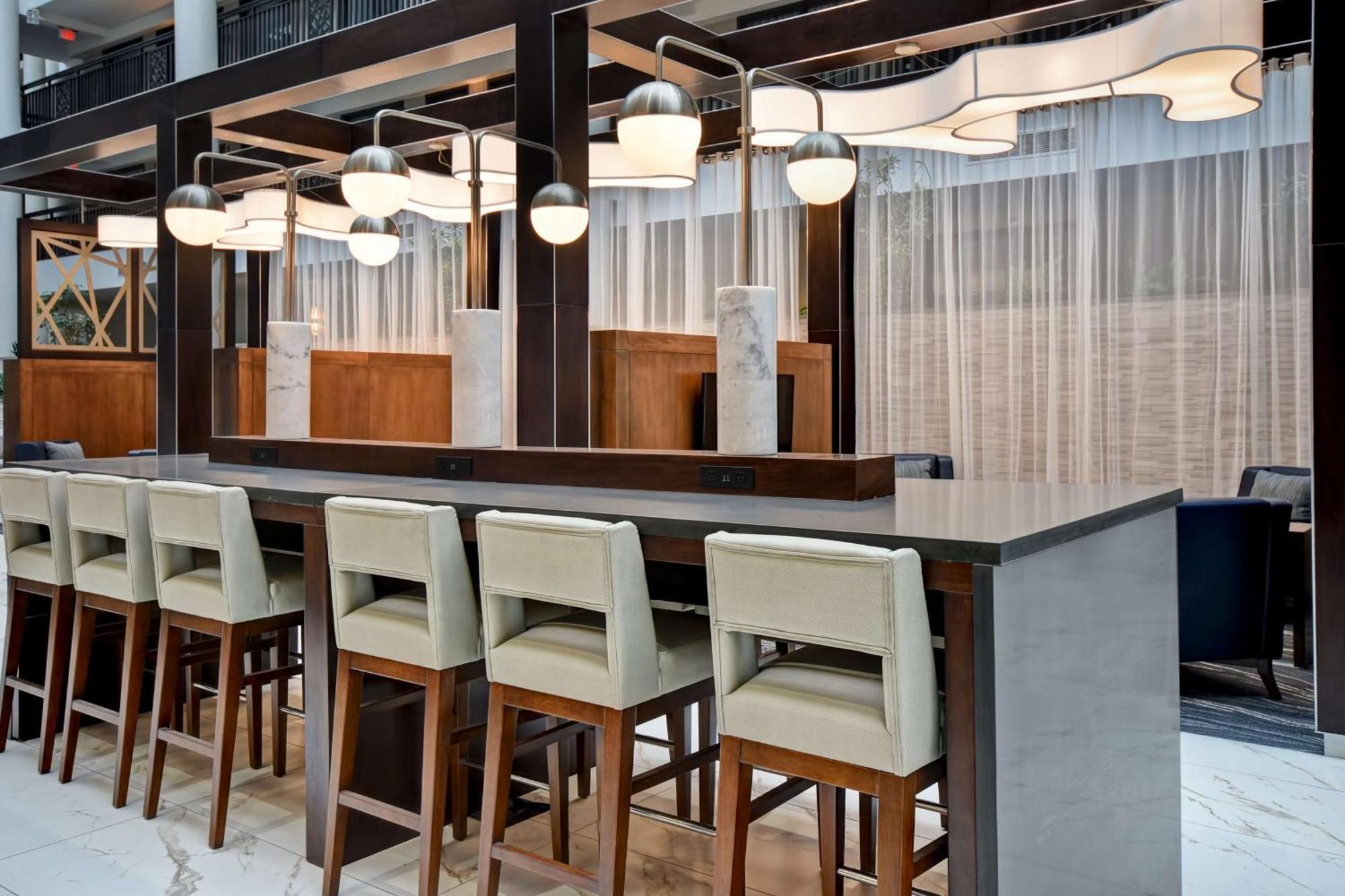 Embassy Suites Syracuse East Syracuse Esterno foto